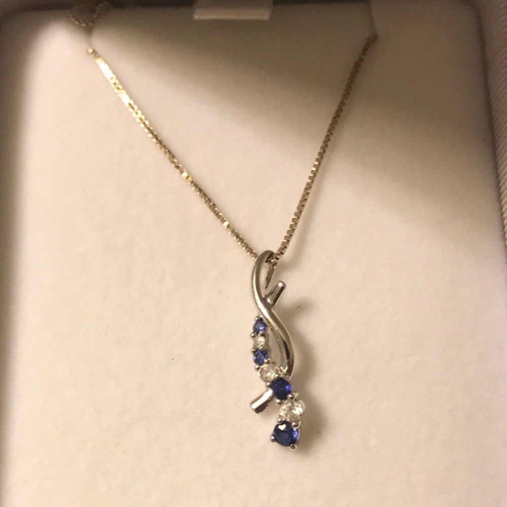 Samuel Aaron 10k white gold pendent